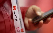 Mỹ tiếp tục “cấm cửa” Huawei thêm một năm