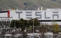 Tesla đạt thỏa thuận mở cửa lại nhà máy