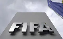 Liên đoàn bóng đá Anh doạ kiện FIFA vì Chelsea và tiền