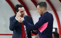 Unai Emery: "Ozil nên tự nhìn lại bản thân mình"