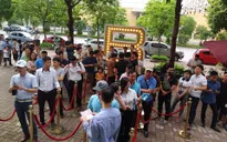 Bphone Store chật cứng người mua trong ngày đầu mở bán Bphone B86