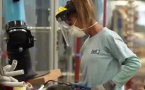Người dân Italy dần thích nghi với cuộc sống "bình thường kiểu mới"