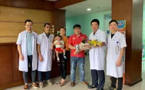 Cứu sống bé gái người Lào 1 tuổi với khối nang phổi khổng lồ