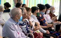 Nắng nóng, người già nhập viện tăng cao