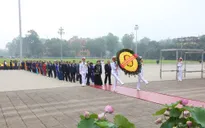 Lãnh đạo Đảng, Nhà nước, đại biểu Quốc hội vào Lăng viếng Bác
