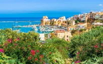 Hậu COVID-19, đảo Sicily (Italy) hỗ trợ nửa giá vé máy bay cho du khách