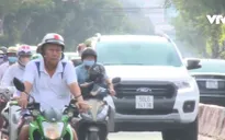 Khổ sở vì... “điểm đen” tắc đường, ngập lụt