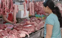 Thịt lợn “đội giá” đến 43% sau các khâu trung gian