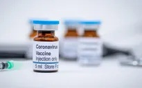 "Nóng" cuộc đua thử nghiệm vaccine điều trị COVID-19