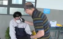 Mở lại trường học tại Vũ Hán, Trung Quốc