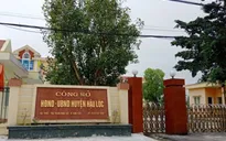 Phó Chủ tịch huyện bị bắt quả tang đánh phỏm tại trụ sở ủy ban