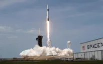 SpaceX đưa phi hành gia không chuyên lên vũ trụ