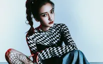 Angelababy đi tất rách, xỏ khuyên mũi
