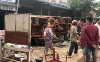 2 ô tô lao vào lề đường, ít nhất 5 thiệt mạng, nhiều người bị thương