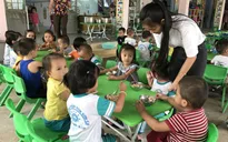 Giáo viên mầm non xếp hạng nào, nhận lương hạng nấy