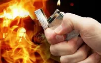 Đổ xăng đốt bạn gái vì bị chia tay