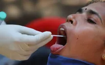 Tỷ lệ xét nghiệm dương tính với virus SARS-CoV-2 tăng mạnh tại Ấn Độ