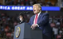 Tổng thống Mỹ Donald Trump nối lại chiến dịch tranh cử sau dịch COVID-19