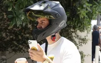 Justin Bieber xuất hiện lần đầu tiên sau cáo buộc hiếp dâm