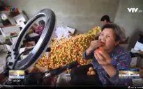 Livestream – Chiêu thức bán hàng mùa dịch của cụ bà 80 tuổi người Trung Quốc