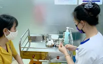 Không chỉ trẻ nhỏ, người lớn cũng đừng quên tiêm vaccine bạch hầu