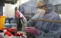 Nga phát triển vaccine ngừa COVID-19 không cần tiêm