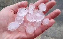 Đêm nay dự báo có khu vực mưa đá, gió giật mạnh