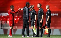 Cầu thủ Liverpool to tiếng với trọng tài sau trận hòa Burnley
