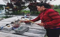 "Còn sống ngày nào, tôi còn đi nhặt xác thai nhi ngày đó, mong các con có chỗ yên nghỉ tử tế"