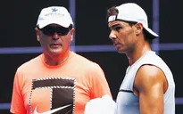 Tại sao Rafael Nadal chưa từng đập vợt?