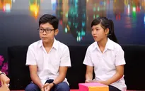 Hai bé 14 tuổi không có giấy khai sinh, bị ba mẹ bỏ rơi, vẫn khát khao đến trường