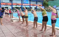 Hè vui khỏe: Bạn đã biết cách khởi động trước khi xuống nước?