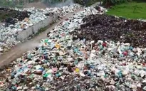 Gần 10 năm sống chung với ô nhiễm từ các bãi rác ngập ngụa