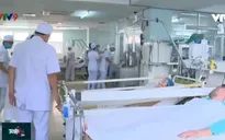 Góc khuất đằng sau các vụ ngộ độc rượu