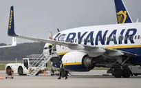 Máy bay Ryanair hạ cánh khẩn cấp do đe dọa đánh bom