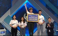Vừa ôm đàn, vừa hát, nữ sinh Hải Phòng khiến khán giả Đường lên đỉnh Olympia 2020 lụi tim vì quá"phiêu"