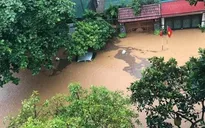 Mưa lớn ở Hà Giang, Lào Cai: Đường biến thành sông, 2 người tử vong