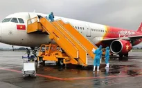 240 công dân Việt Nam hoàn cảnh khó khăn từ Singapore về nước an toàn
