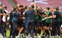 [KT] Vòng 38 Ngoại hạng Anh: Aston Villa ở lại giải Ngoại hạng, Man Utd và Chelsea vào top 4