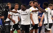 Đánh bại Cardiff ở lượt đi, Fulham đặt một chân vào trận đấu đắt đỏ nhất thế giới