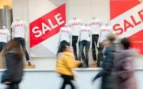 Khó khăn do COVID-19, người dùng Việt đẩy mạnh "săn" giảm giá mùa mua sắm cuối năm