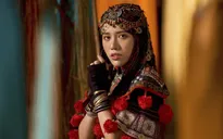 Phùng Khánh Linh - Nghệ sĩ độc quyền đầu tiên của Universal Music Vietnam