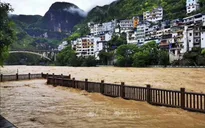 Trung Quốc nâng mức phản ứng khẩn cấp đối phó lũ lụt
