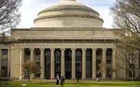 Đại học Harvard và M.I.T kiện chính quyền Mỹ về sắc lệnh mới đối với sinh viên quốc tế