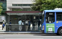 Hàn Quốc ra mắt bến xe bus công nghệ cao chống COVID-19