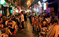 Hà Nội yêu cầu nhà hàng, cà phê, quán bia phải giãn cách từ 0h ngày 19/8