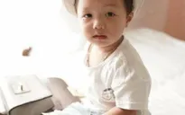 Bố lơ đãng 5 phút, con trai 2 tuổi bị lạc suốt đêm chưa tìm thấy