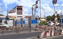 "Tử thần" rình rập tại trạm thu phí bỏ hoang