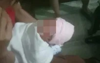 Nghi vấn bé gái 4 ngày tuổi bị bố “ngáo đá” đem bỏ trước cửa nhà người khác