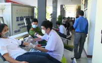 Tuổi trẻ hiến máu tình nguyện chống dịch COVID-19